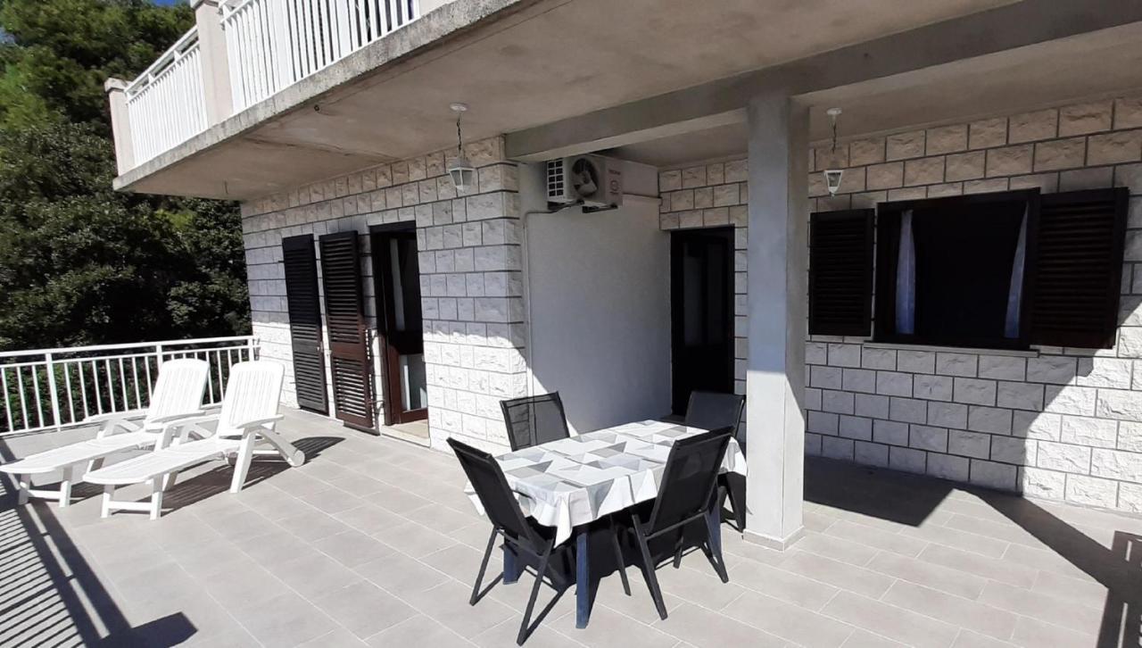 Apartment Classic Zrnovo Екстер'єр фото