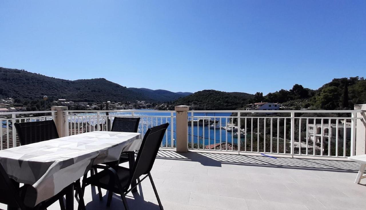 Apartment Classic Zrnovo Екстер'єр фото